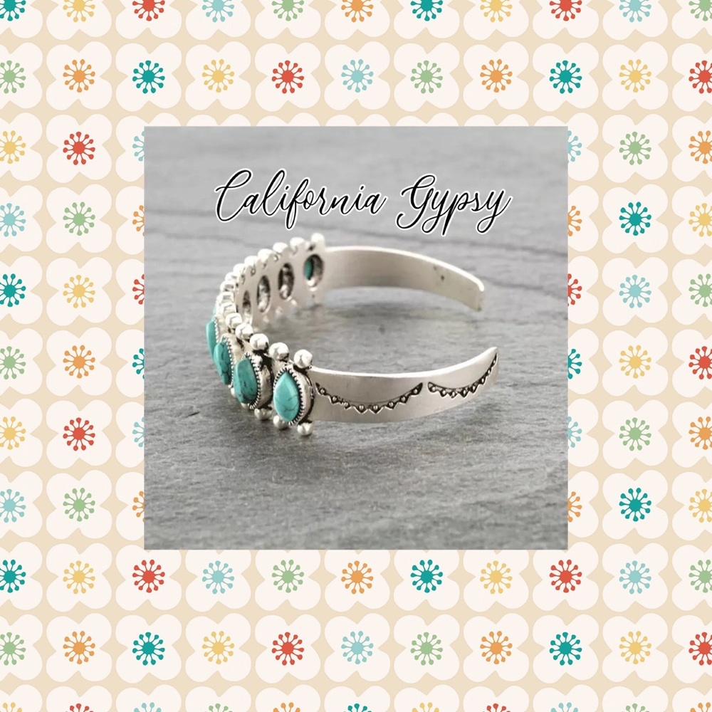 Turquoise Howlite Cuff - Picture 2 of 3